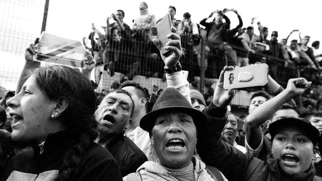 Pensar la emancipación. democracia directa, autoregulación social y gestión colectiva de los bienes comunes